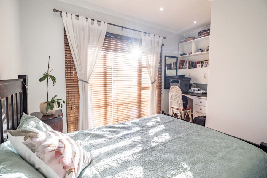 4 Bedroom Property for Sale in Rondebosch East Western Cape